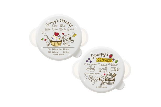 「スヌーピー カップケーキメーカー」のフタには、スヌーピーのキュートなイラストが！一緒に料理を楽しもう