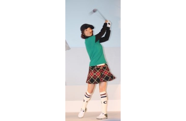 上戸彩さんのナイススイングはこちら！