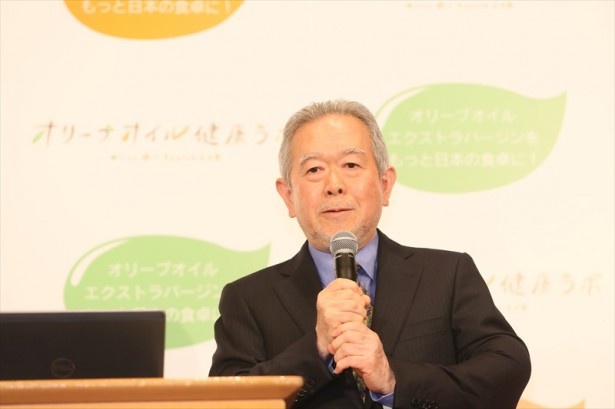 健康寿命延伸と、エクストラバージンオリーブオイルの素晴らしさと効用について語る横山淳一先生(オリーヴァ内科クリニック 院長)