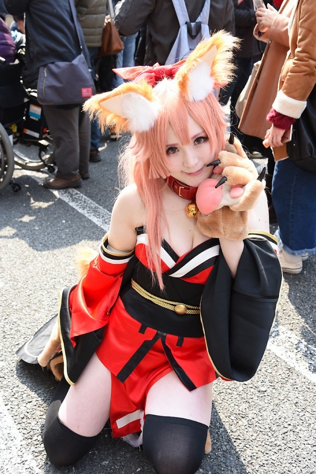 「Fate/Grand Order」のタマモキャットに扮する魚谷ぐぴこさん