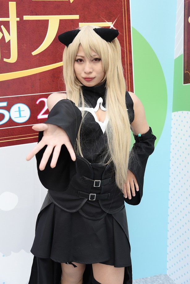 「To LOVEる -とらぶる- ダークネス」の金色の闇に扮する あおいさん