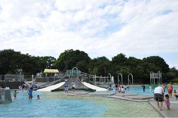 国営昭和記念公園レインボープール。2021年は水あそび広場と冒険プールのみ開放