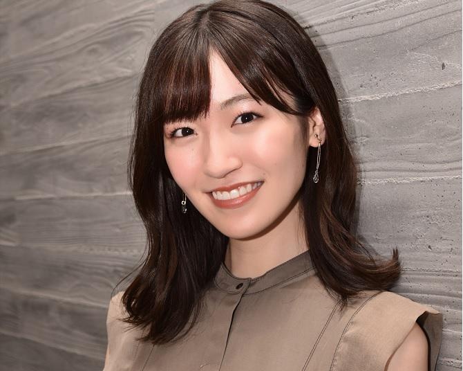 前島亜美が、3つの役柄をひとつの舞台で演じ分ける意気込みを語る