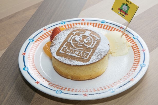 ふわふわの生地と優しい甘さに癒される「パンケーキ」(700円)