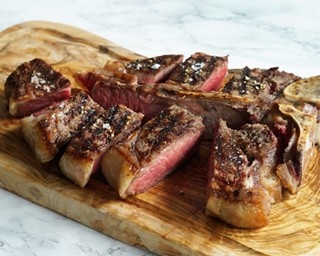 肉の聖地のシェフが監修！フレッド シーガルのレストランが関西初登場！
