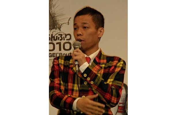 【R-1ぐらんぷり2010会見の様子】