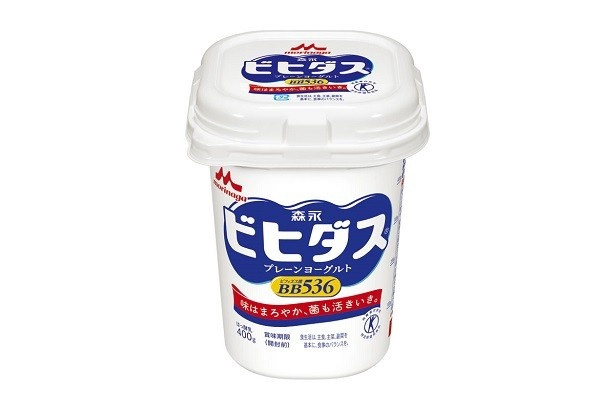【写真を見る】ビフィズス菌BB536を配合した「ビヒダス プレーンヨーグルト」(希望小売価格・税抜210円)