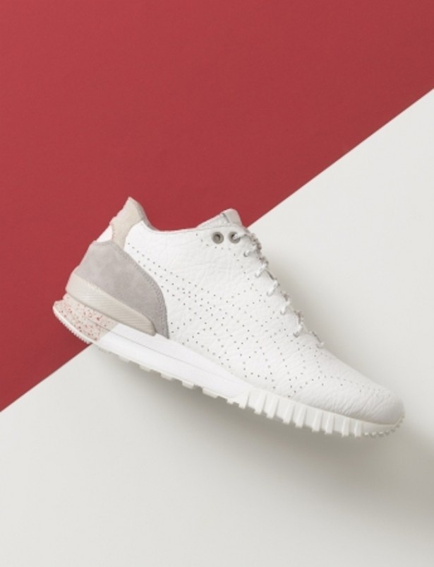 鳴動する活火山と荒々しい海岸線を視覚的に表現した「COLORADO EIGHTY-FIVE MT SAMSARA “North Pack”」(希望小売価格 税抜1万5000円)