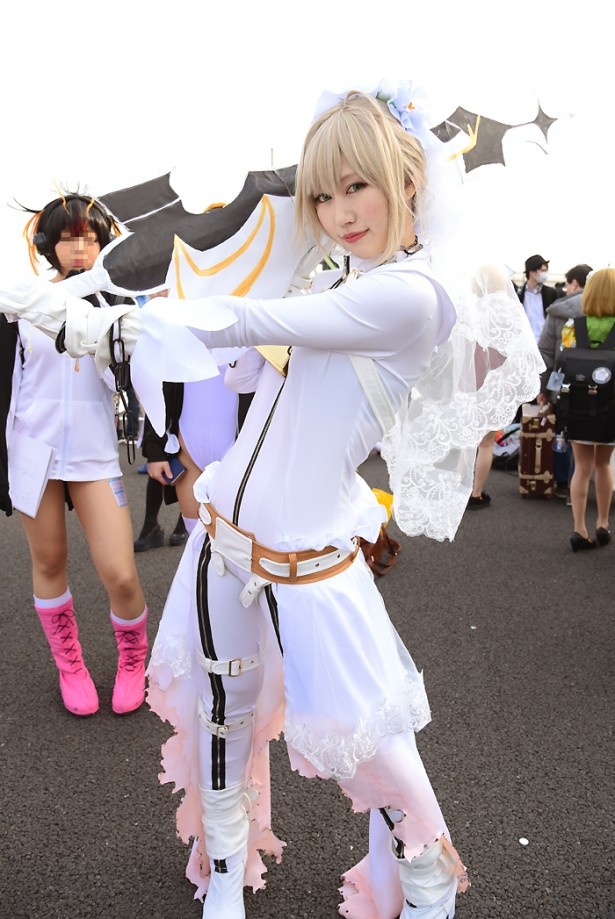 「Fate/Grand Order」のネロ・クラウディウスに扮する ばむさん