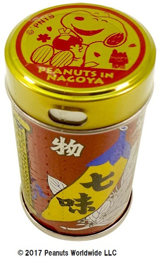 七味唐からし(税抜600円)はふたに描かれたスヌーピーが天むすを持っているデザイン
