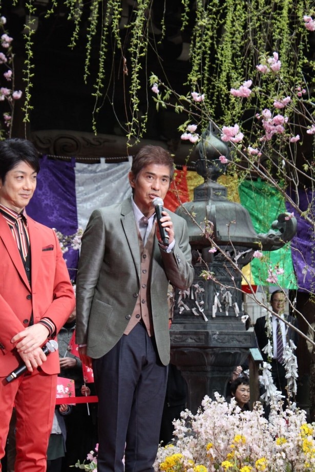 役柄について語る佐藤浩市