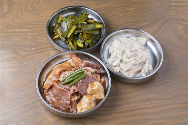 千切りキャベツと一緒に食べる“川崎喰い”も楽しもう！