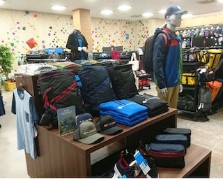 ボルダリングも体験できる！リニューアルした「スポーツオーソリティ福岡店」