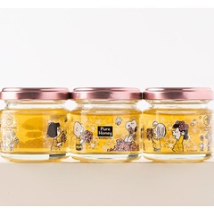 スヌーピーたちが花を摘んでいるイラストにほっこり
