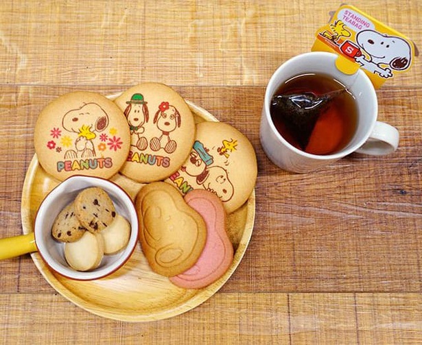 「クッキー＆紅茶セット(18点入)」(2160円)