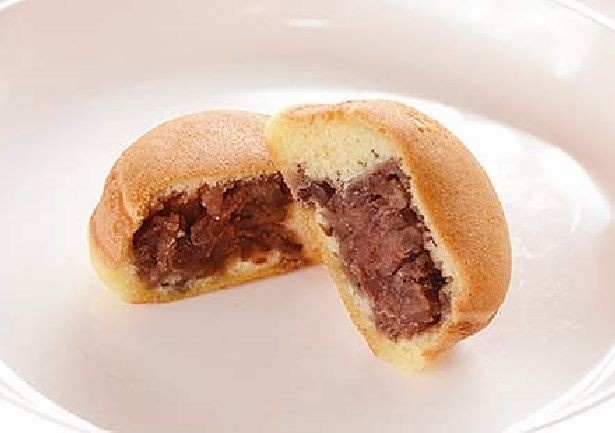 フジイのはちみつ直売店の「ばっかり万十」(50円)