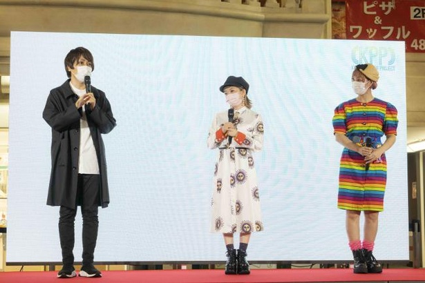 写真左から、作詞・作曲・編曲家の杉山勝彦さん、振付師のakaneさん、衣装デザイナーのyayoさん