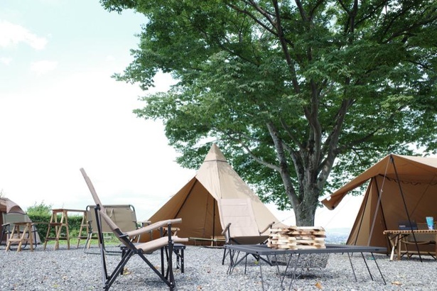 1年を通じて楽しめる人気のキャンプ場がパワーアップ！キャンプサイトは全面フリーサイトとなっている