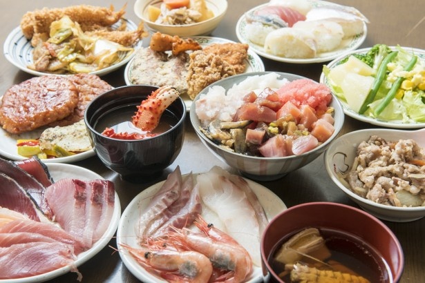これぞ北海道！海鮮をはじめ約60品が1080円食べ放題で人気沸騰のお店は？