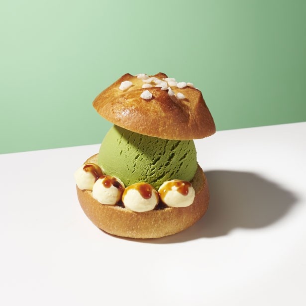 「プチブリオッシュシュクル with “グリーンティー”」(税抜600円)。発酵バターを使用したブリオッシュに、グリーンティーアイスクリームをサンド