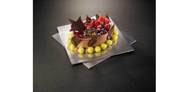 新宿高野/エリプスノエル/10,500円(縦約16×横約21センチ)