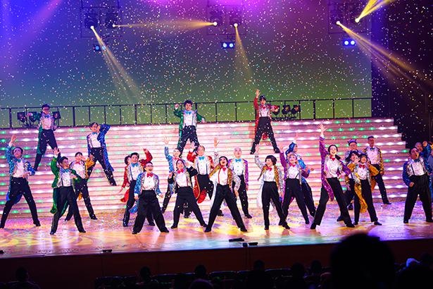 全員がかっこよく踊るエンディング