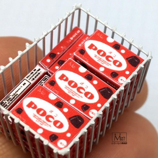 本物のコンビニと同じように取り外し可能なアイスの什器