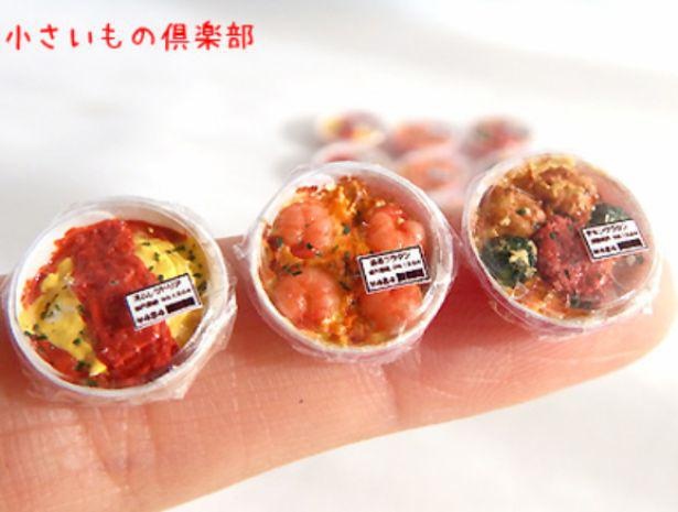 指の上にのせて写真を撮る瞬間の楽しさも、ミニチュア制作の楽しみのひとつだそう