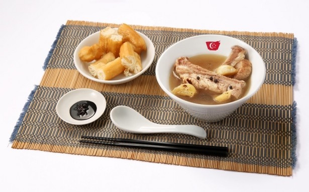 骨つき肉骨茶油条セット(税抜980円)