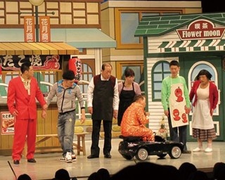 【大阪観光】新喜劇、みやげ、グルメ！何でもある笑いの殿堂「なんばグランド花月」