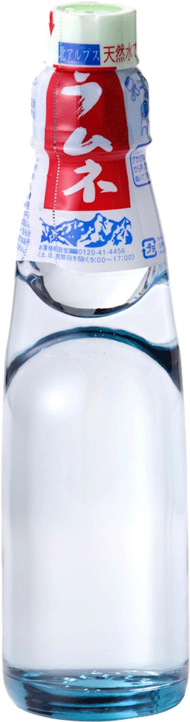 昔ながらのビー玉とガラス瓶が涼しげな「トンボラムネ」