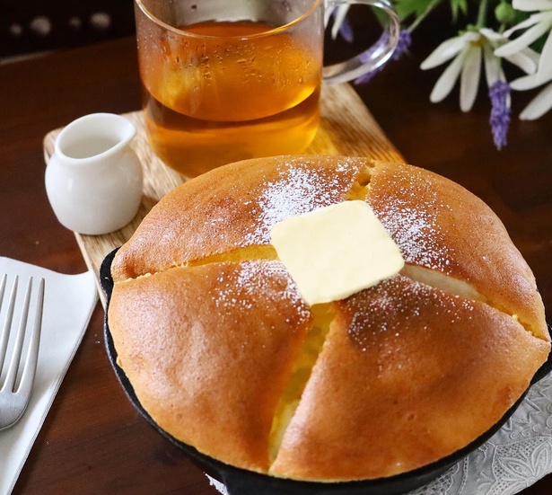 絵本に出てくるみたいなカステラパンケーキ。小さなころに食べたかった夢のケーキ