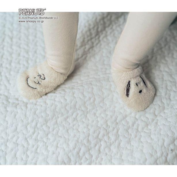 ボア素材にかわいい刺繍が