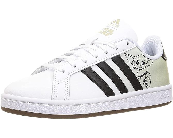 【60%OFFで3296円！Amazonセール特価】アディダスのスター・ウォーズコラボスニーカーがお得！スター・ウォーズファンは要チェック