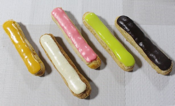 5本そろうとより一層華やかに！「エクレア5本セット」(1800円)