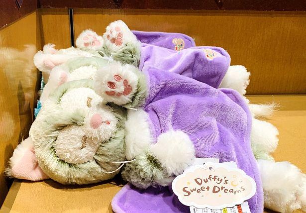 ダッフィー＆フレンズのなかまたちがぐっすり眠っている様子を表現した「ぬいぐるみ」のシリーズ