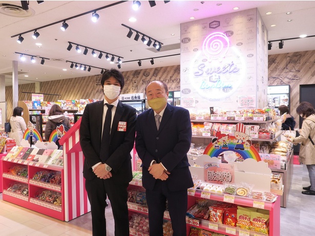 株式会社吉寿屋(よしや)代表取締役・神吉一寿さん(右)と、松坂屋高槻店バイヤーの天野貴史さん(左)