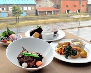 食事しながら小樽運河が見られるオススメカフェ＆レストラン厳選3店