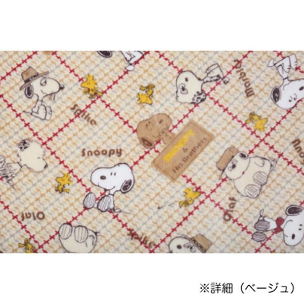 ウッド系のベッドとも相性の良いベージュカラー