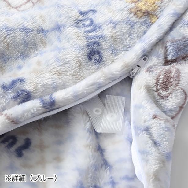 ファスナーが長く、紐タイプではなくホックタイプなので、取り付け・取り外しがラク