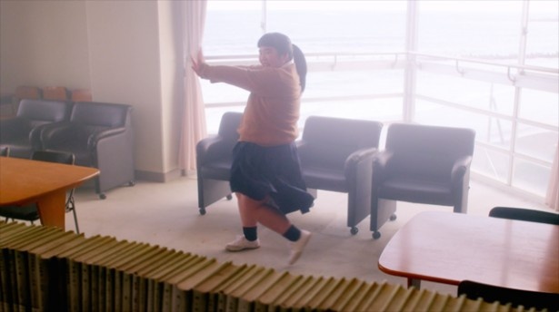 勢いよく立ち上がったゆりやんは…？