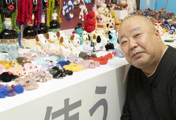 都築氏が特に気に入る“毛糸で作った犬”