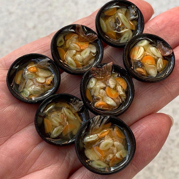 本物そっくりなあら汁のミニチュア