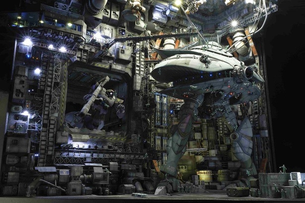 【画像】宇宙要塞ソロモンにて「決戦」の出撃準備をするビグザムの雄姿