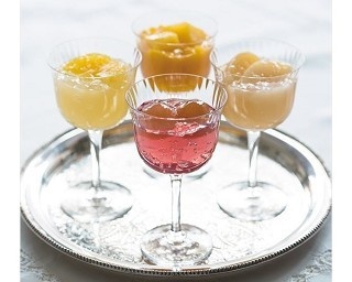 夏の贈り物にぴったり！フルーツがごろごろ入った「デザートゼリー」