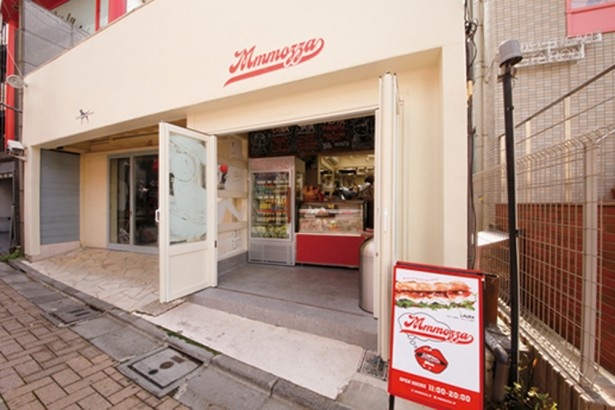 店はテイクアウト専門で、パリに本店がある