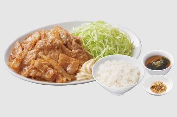 【写真を見る】4月2日(日)から販売している「豚バラピリ辛ゴマ味噌炒め定食」(640円)