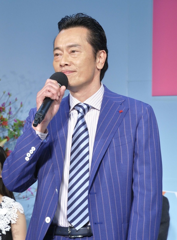 遠藤憲一演じる藤岡儀兵衛は厳格な父親役。しかしその奥に深い慈愛を秘めている