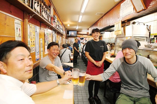 「大瓶ビール」は350円という安さに思わずニンマリ/天満酒蔵