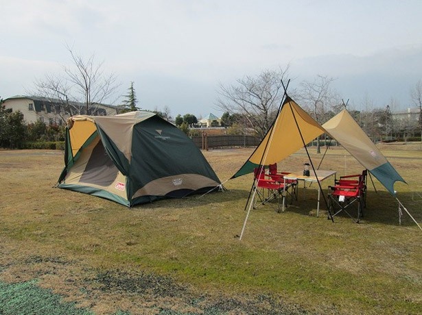 【写真を見る】「らくらくフリーサイト」(1泊9500円～)